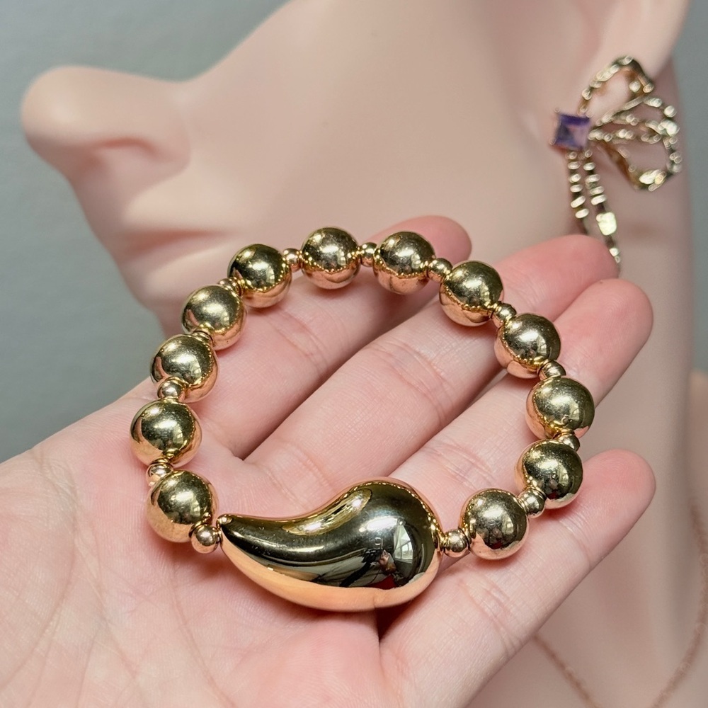 ⚜️ Elegant Gold Beaded Bracelet - Picture 4 of 4
